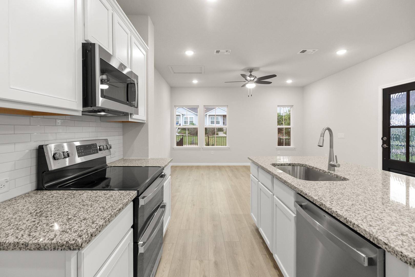 16806 Sonoma Breeze DR, Manor, TX 78653