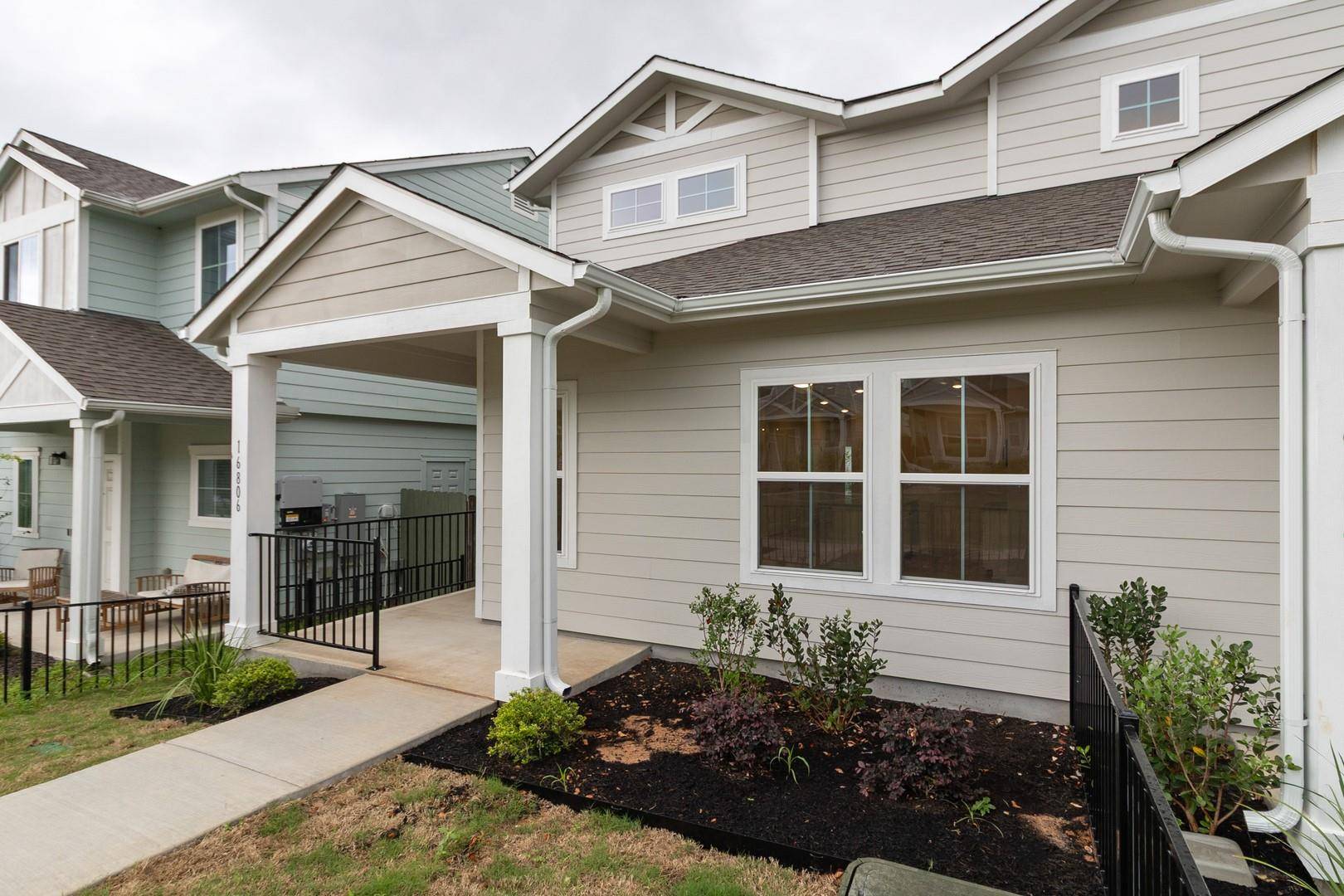 16806 Sonoma Breeze DR, Manor, TX 78653
