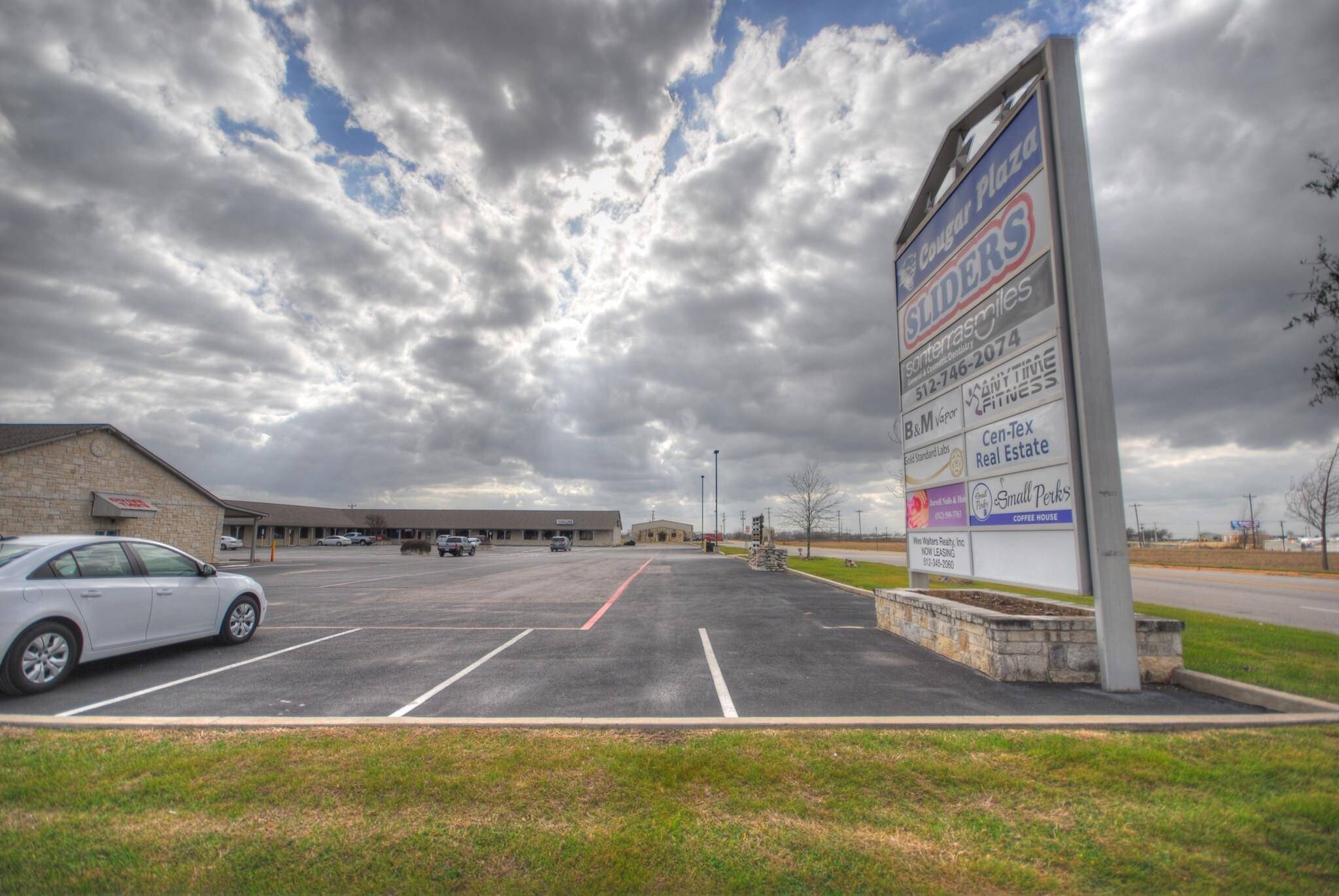305 Limestone TER #H2, Jarrell, TX 76537