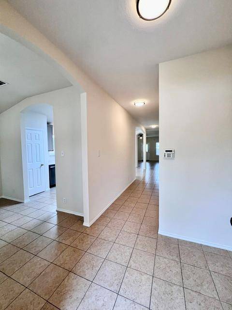 1005 W South ST, Leander, TX 78641