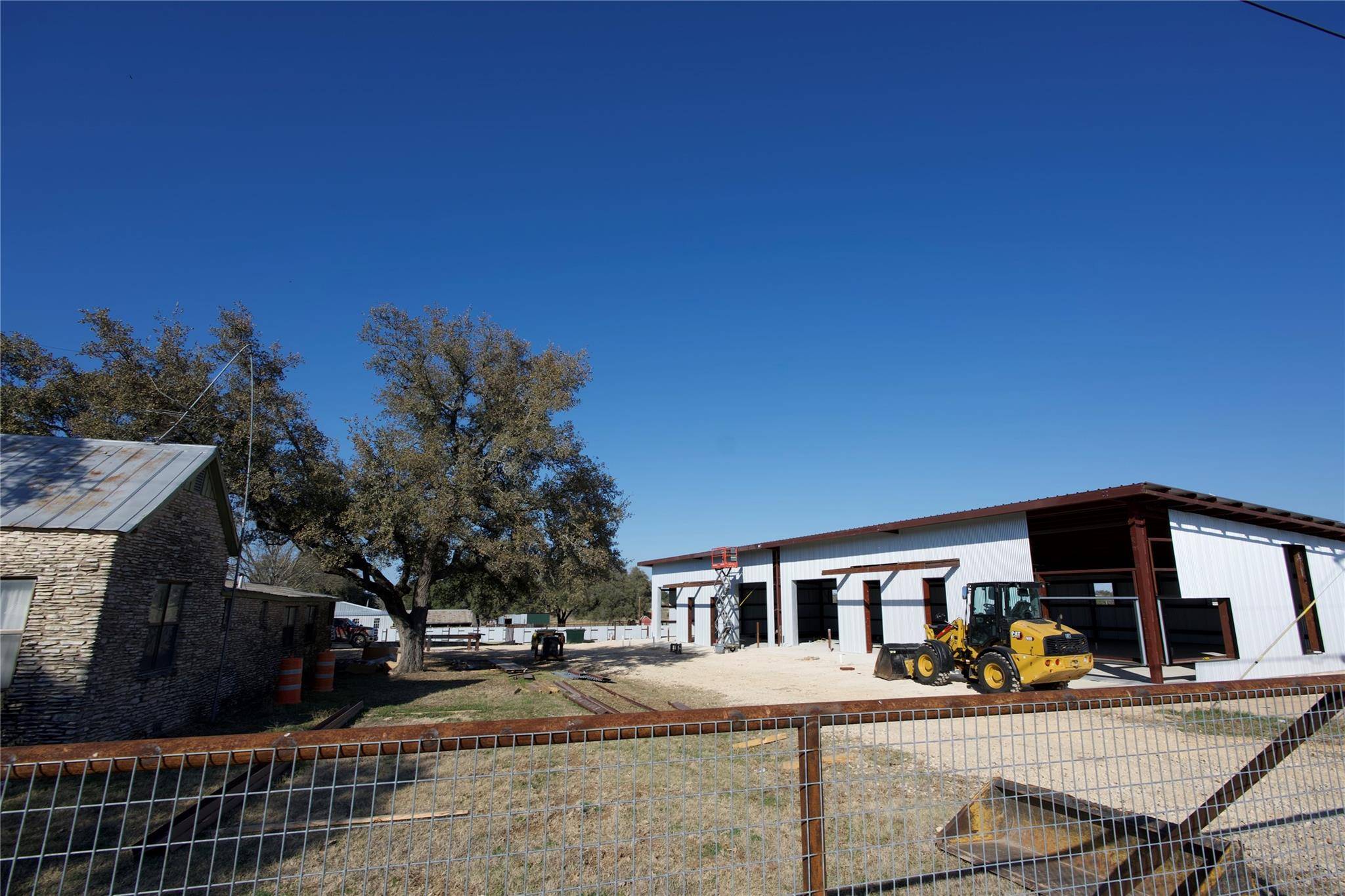 4272 FM 2484 #Bldg 2 #A-D, Salado, TX 76571