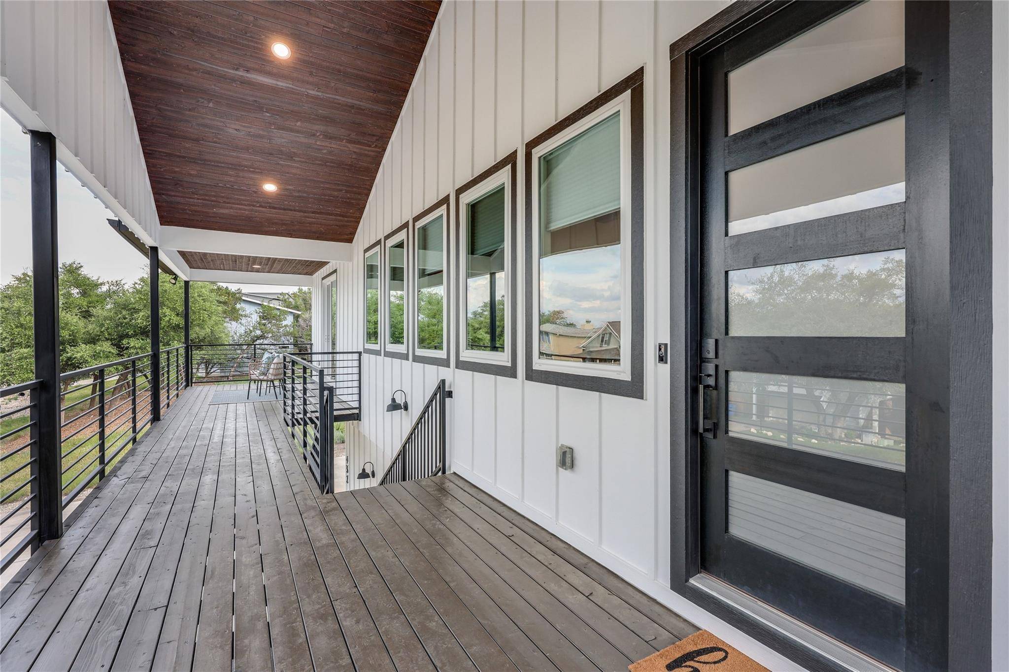 432 Venture BLVD S, Point Venture, TX 78645