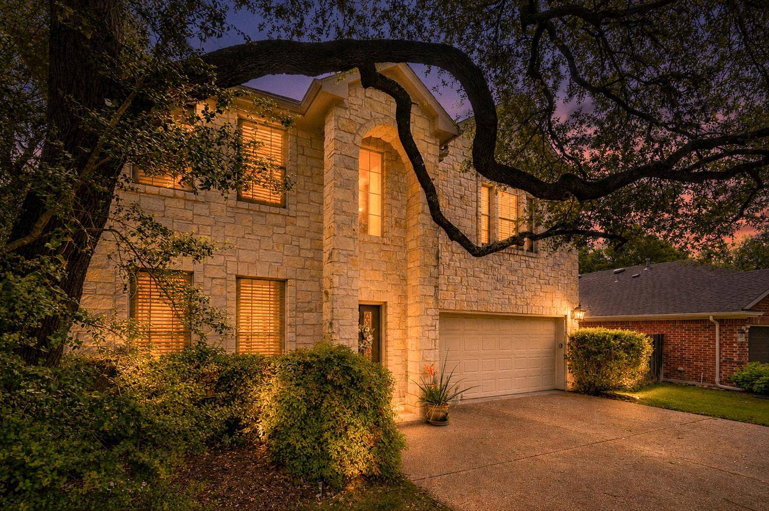 8501 Fulbright LN, Austin, TX 78749