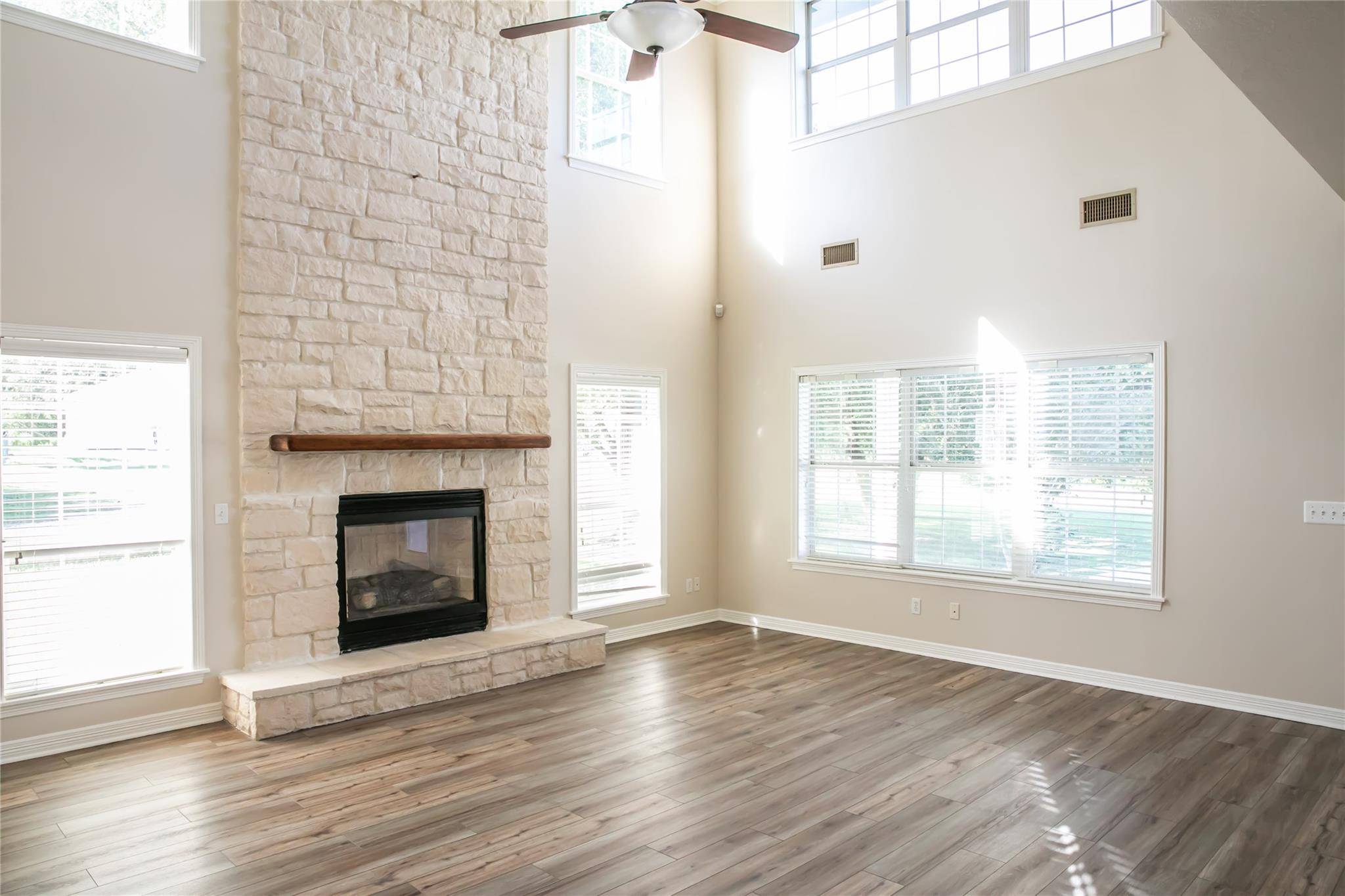 8660 Cedar Hill RD, Brenham, TX 77833