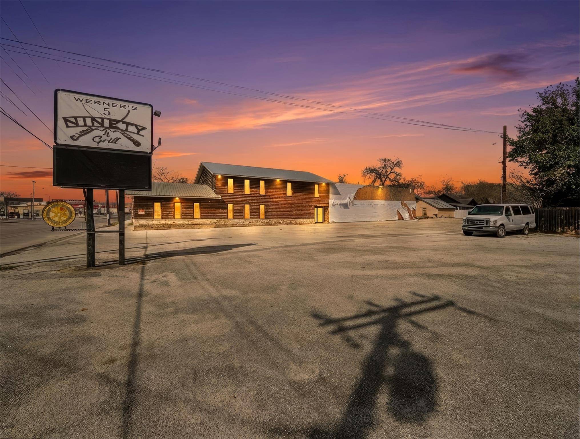 317 N Avenue E, Shiner, TX 77984