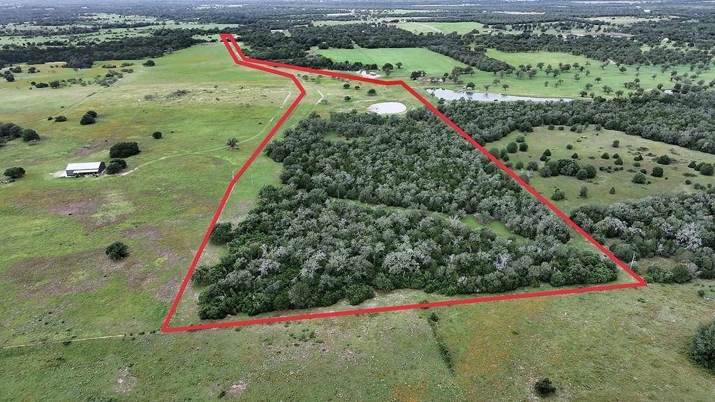 2625 Burke RD, Flatonia, TX 78941