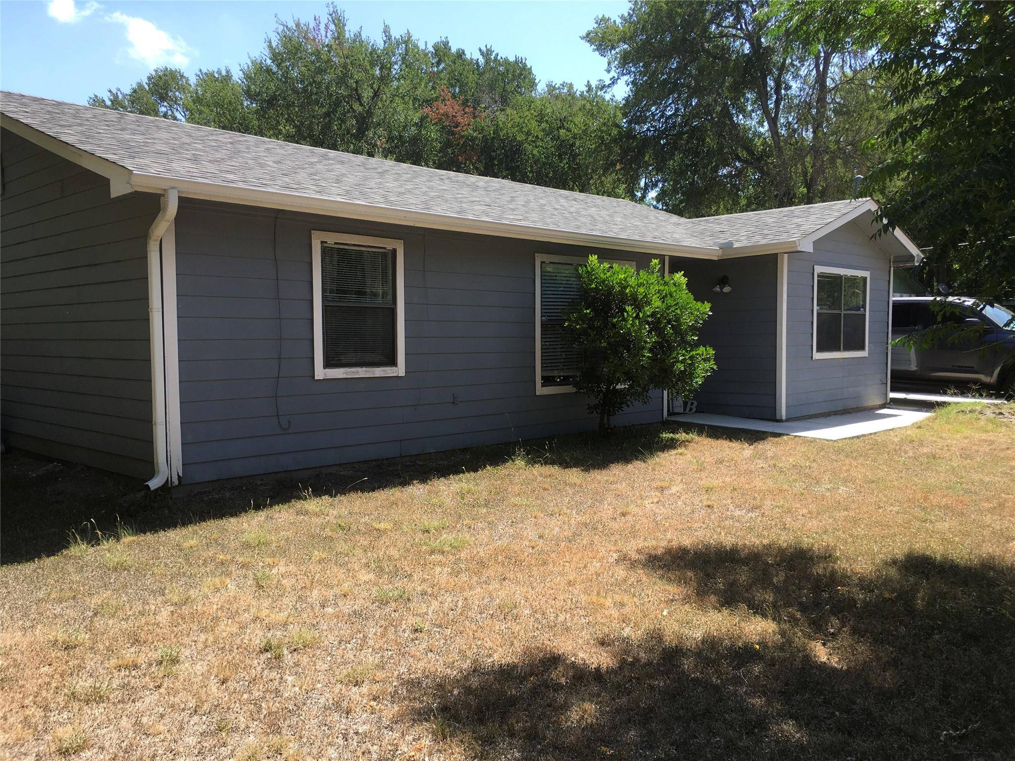 298 Lamaloa LN, Bastrop, TX 78602
