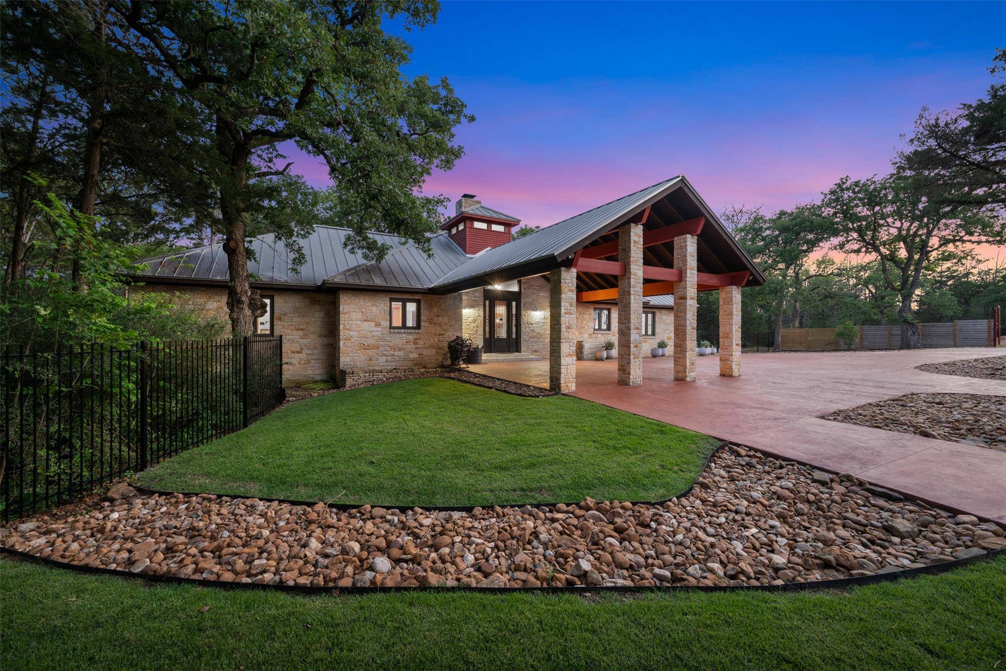1304 E State Highway 71, West Point, TX 78963