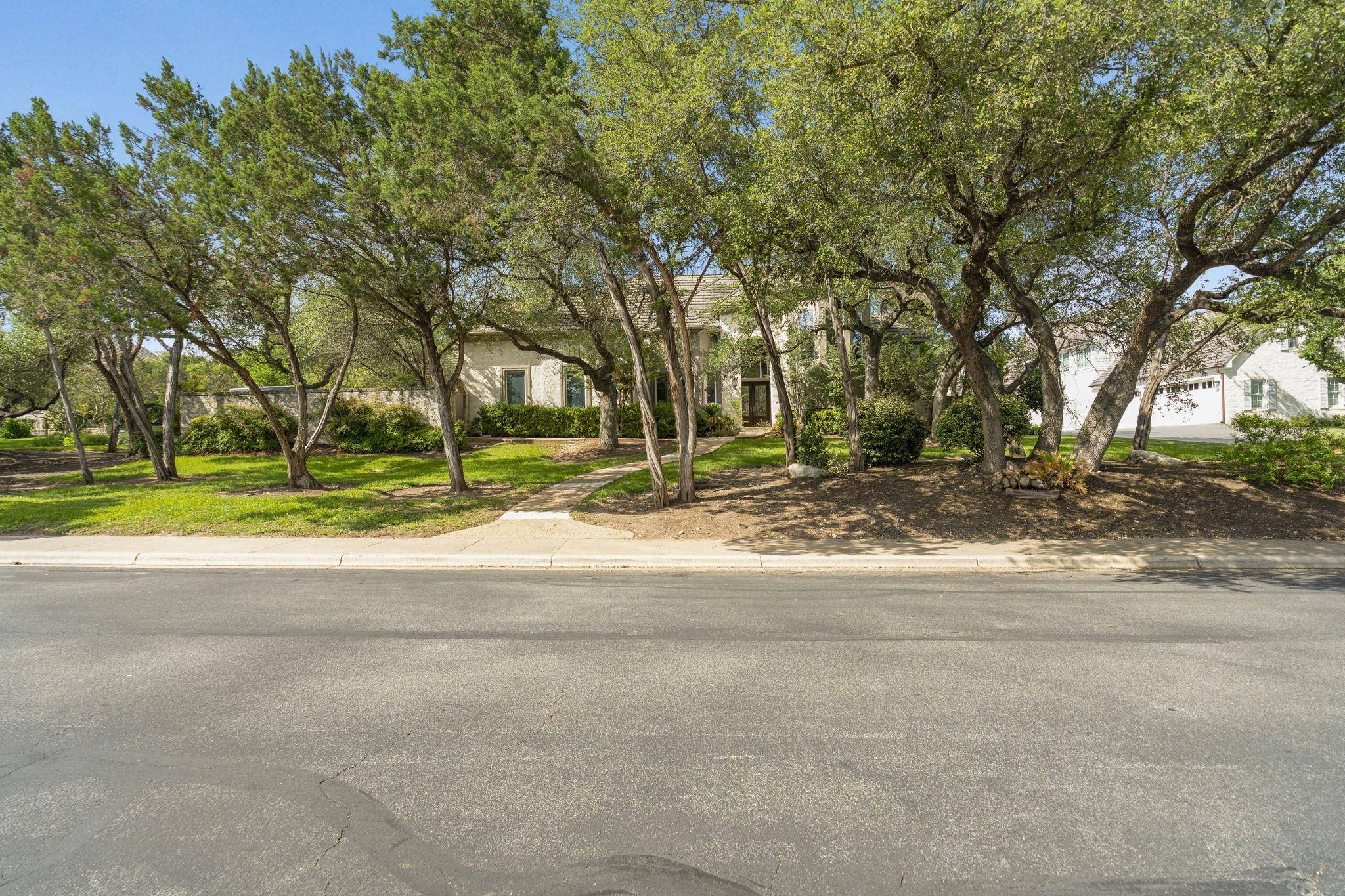 8616 Mendocino DR, Austin, TX 78735