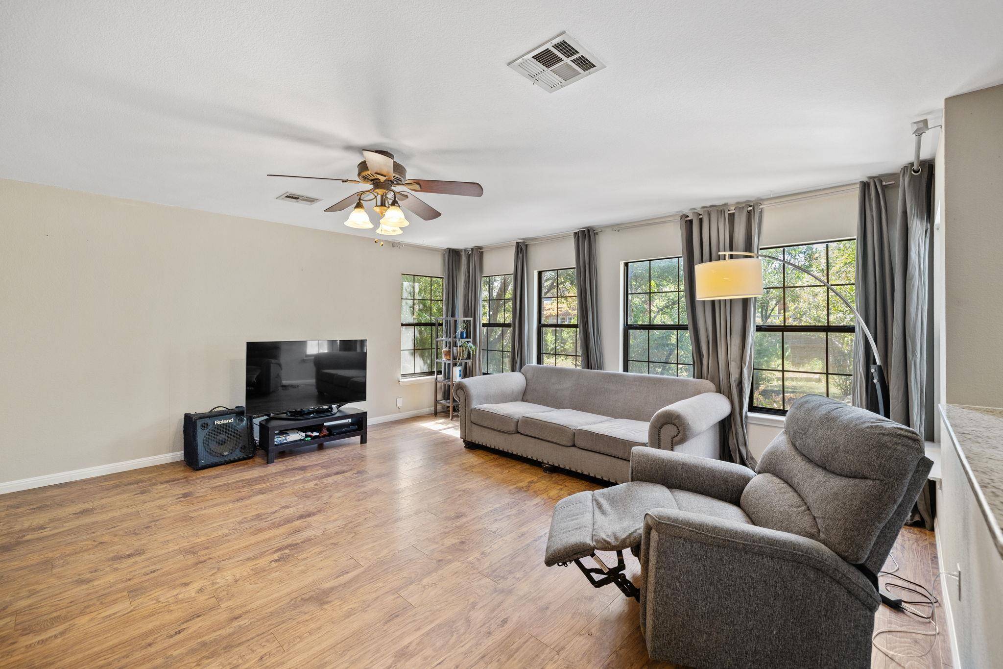 1209 Faber DR, Pflugerville, TX 78660