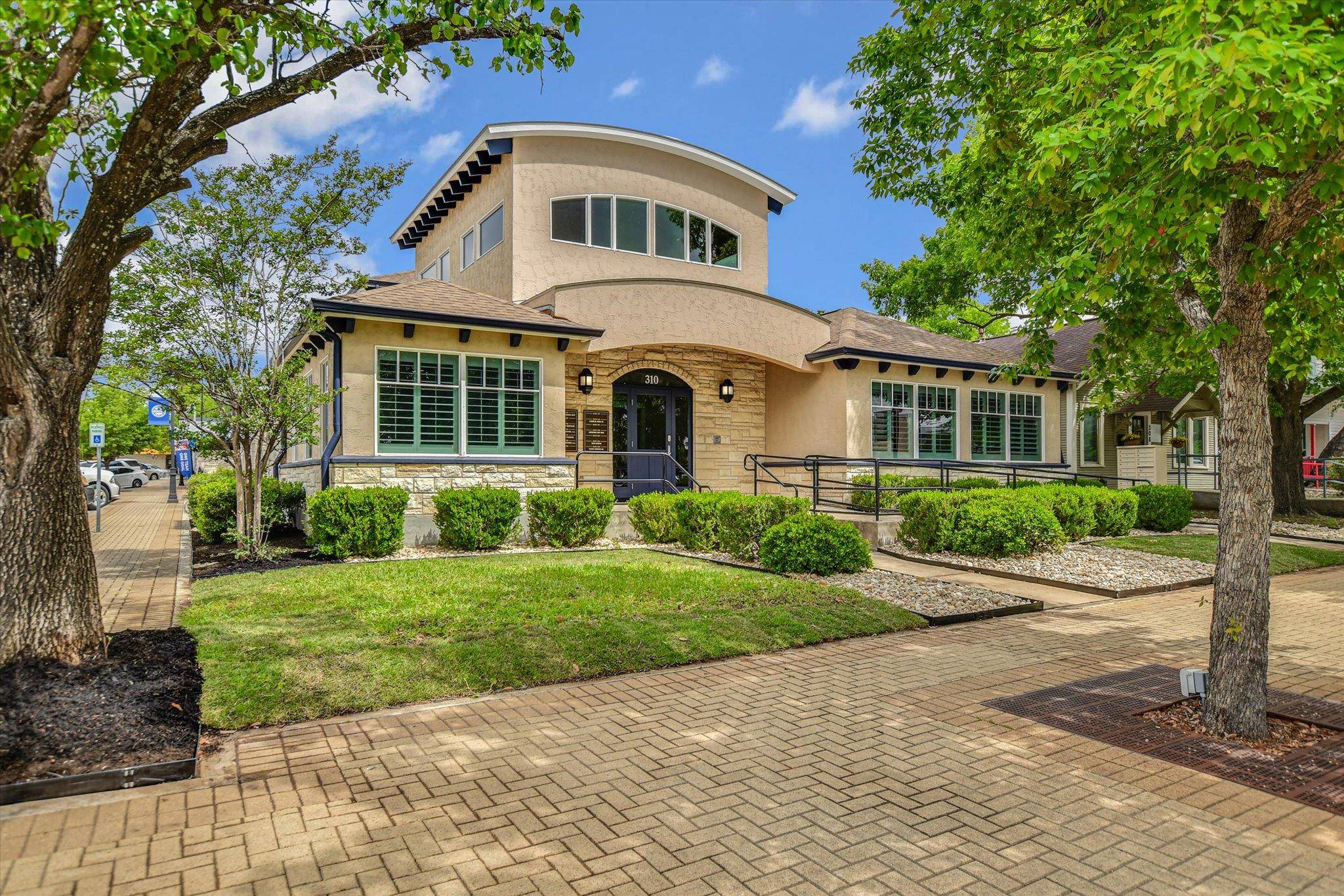 310 W Main ST #102, Round Rock, TX 78664