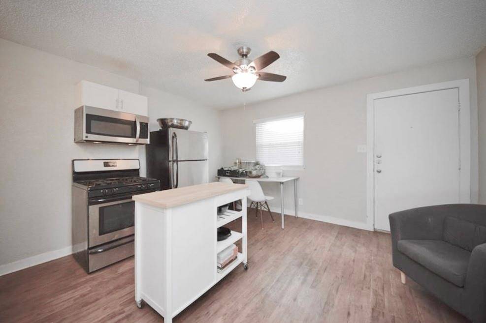 2401 Manor RD #132A, Austin, TX 78722