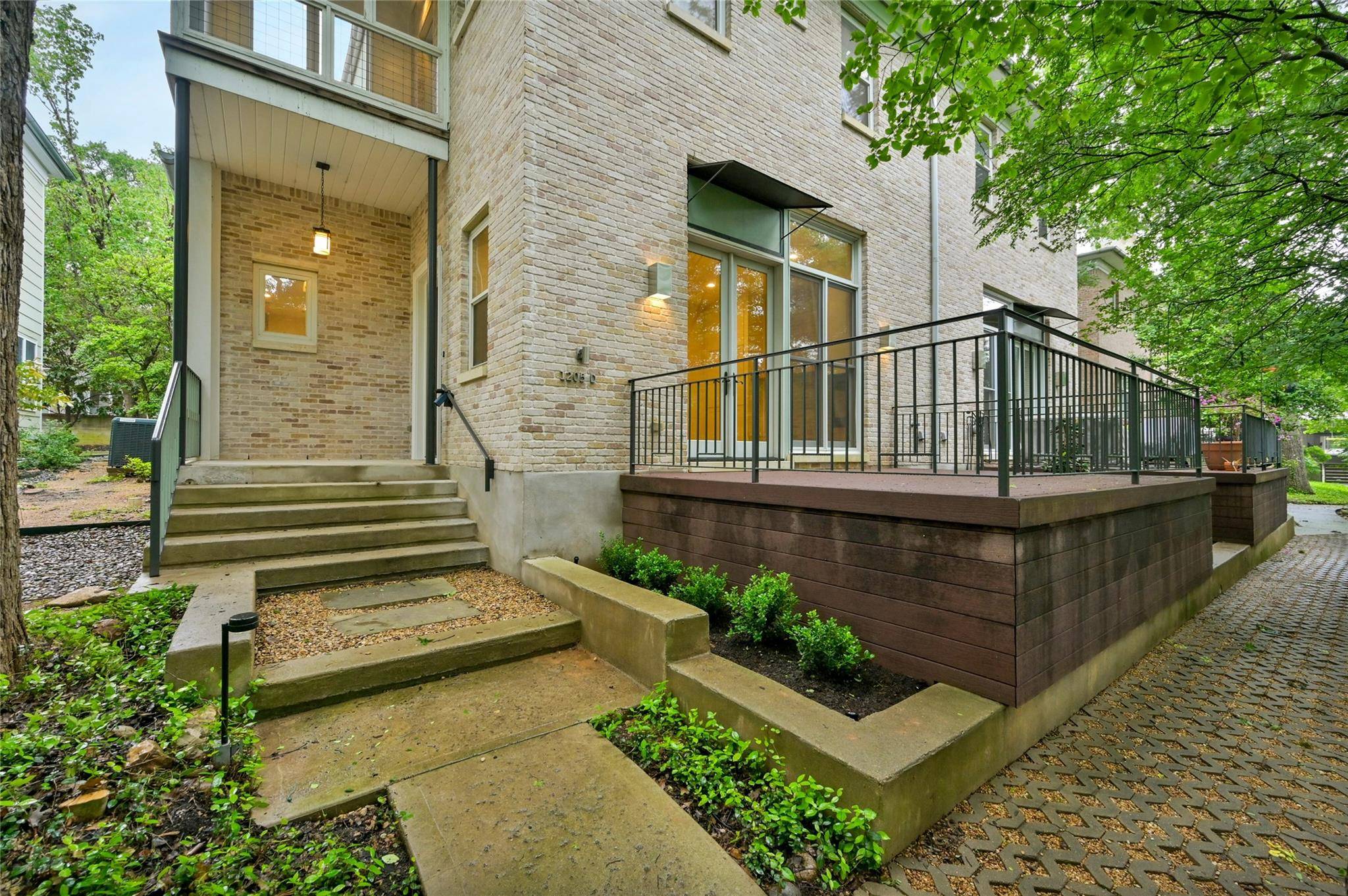1205 Norwalk LN #D, Austin, TX 78703