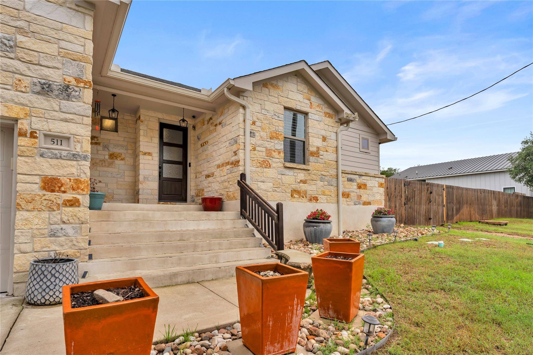 511 Taylor DR, Horseshoe Bay, TX 78657