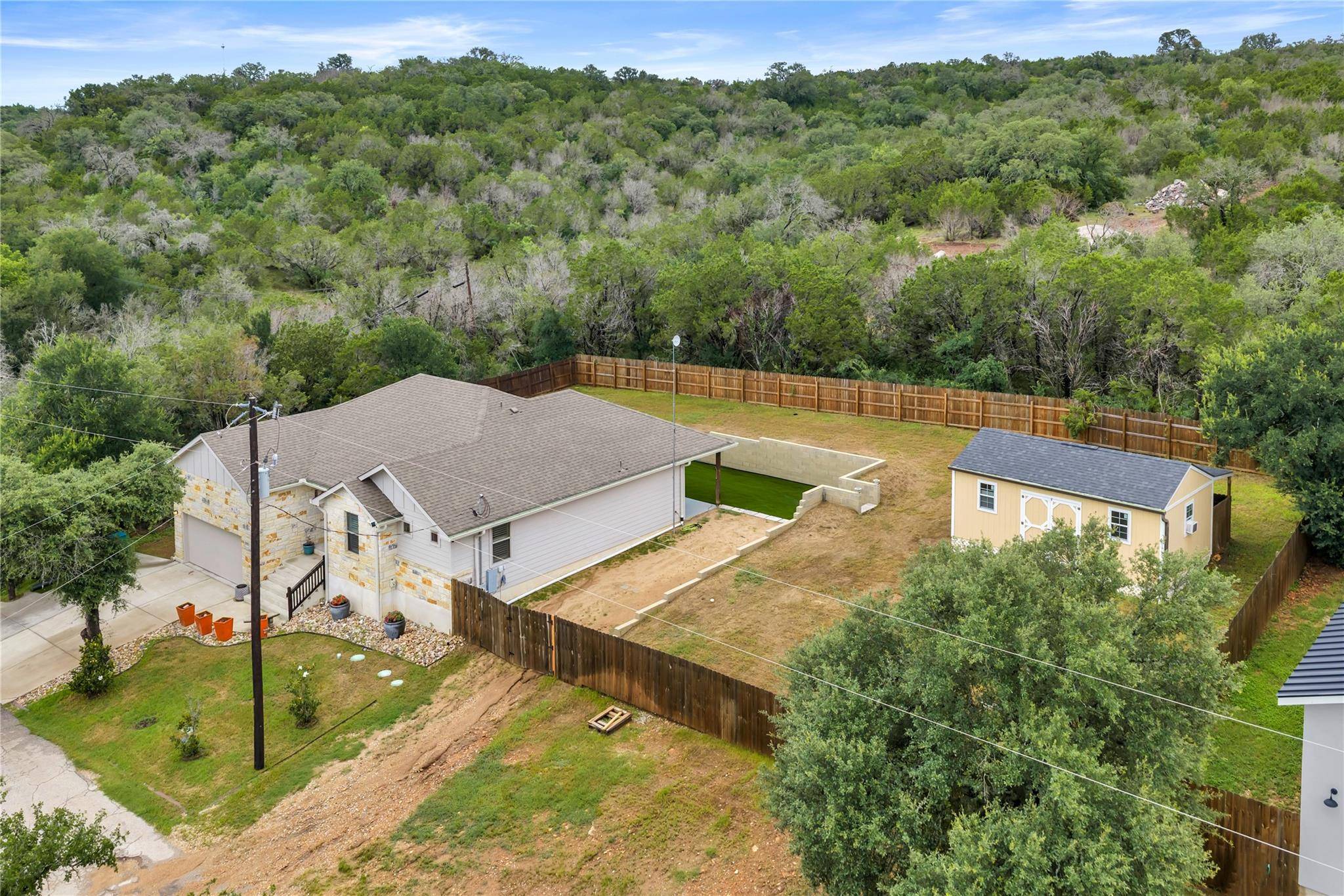 511 Taylor DR, Horseshoe Bay, TX 78657