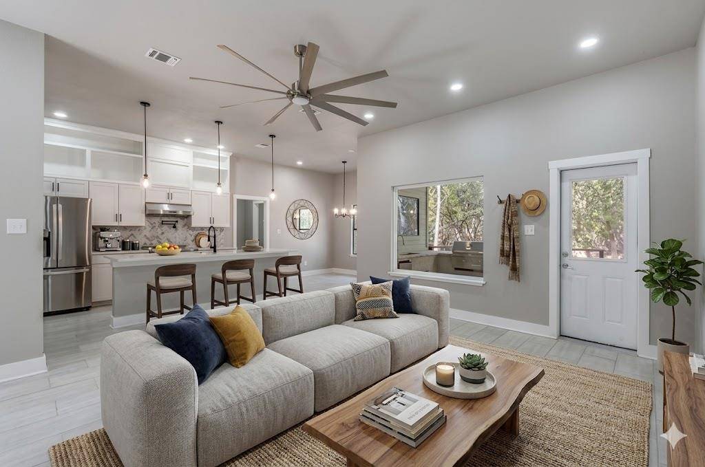 4 Senisa ST, Wimberley, TX 78676