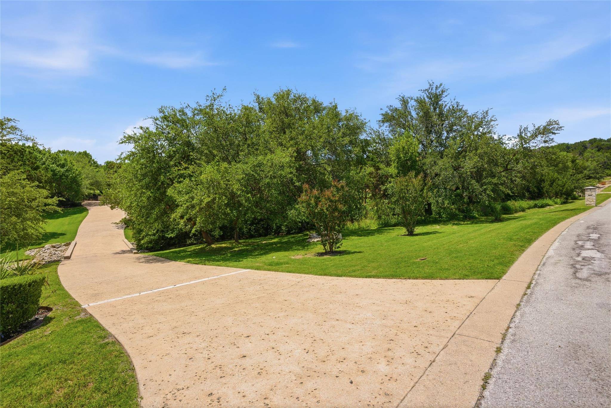 4626 High Gate DR, Austin, TX 78730