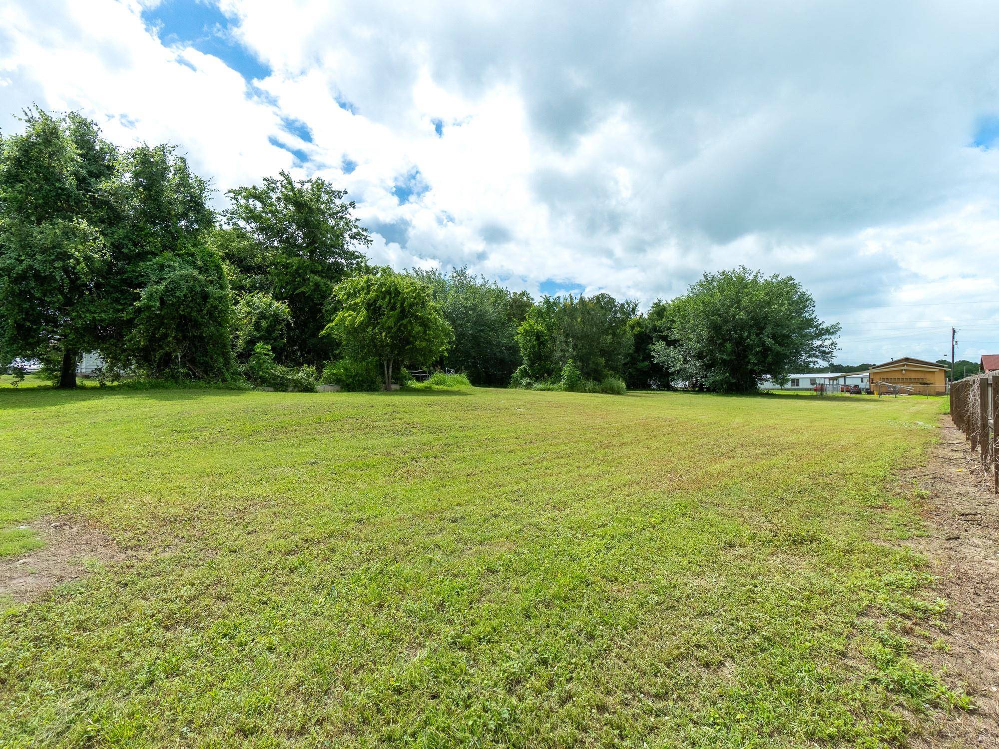 712 South ST, Schulenburg, TX 78956