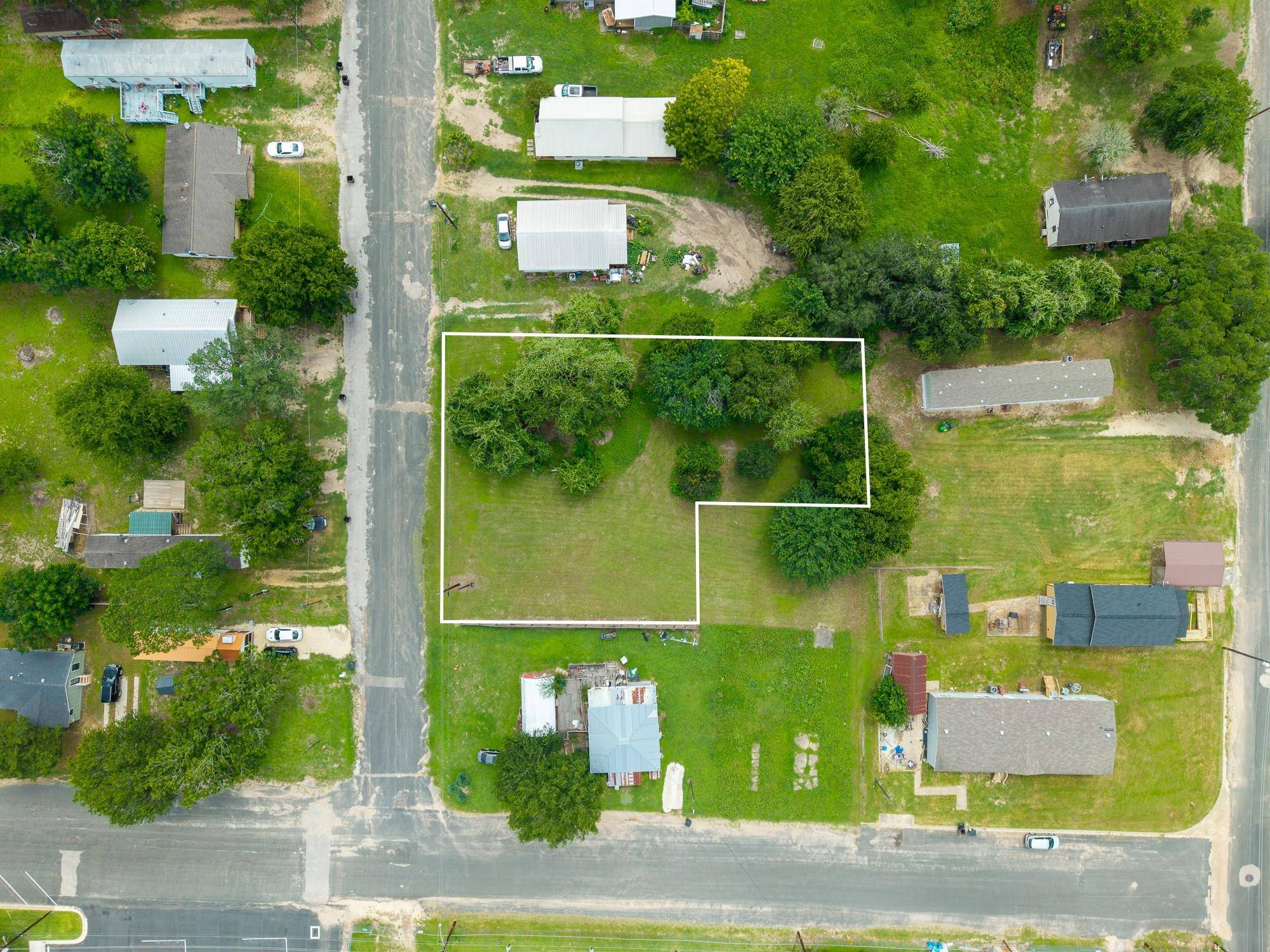 712 South ST, Schulenburg, TX 78956
