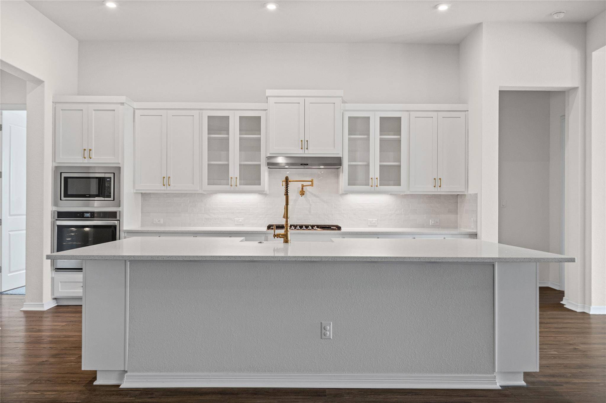 1336 Academy Oaks DR, San Marcos, TX 78666