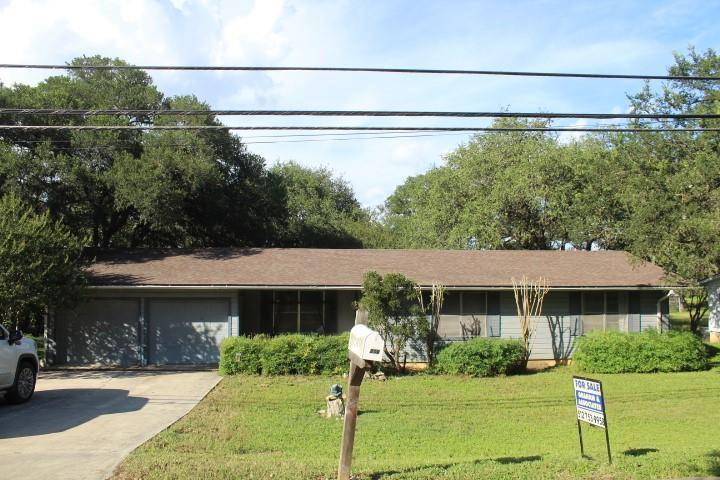 1306 Alamo ST, San Marcos, TX 78666