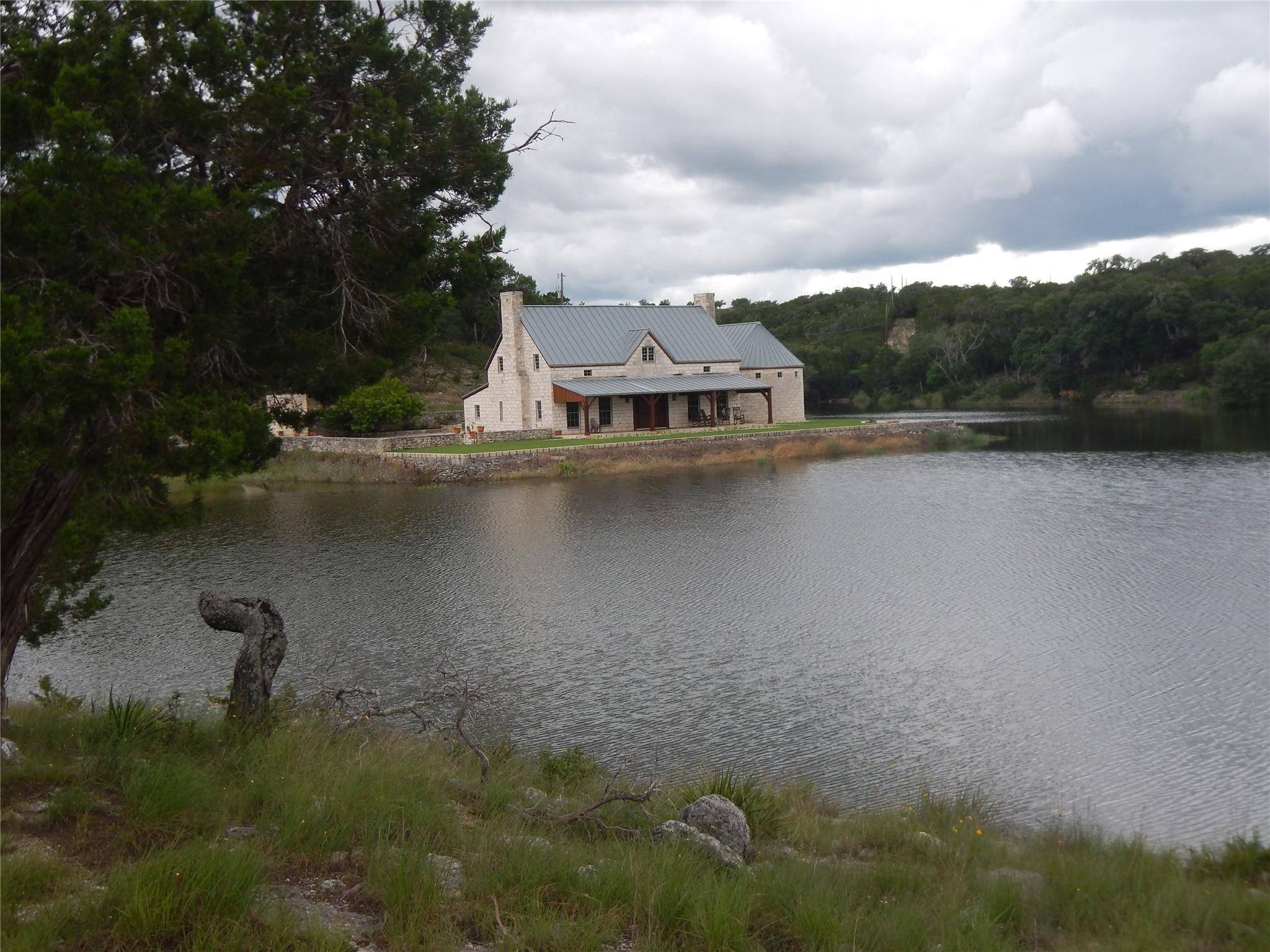 3777 Middle Creek RD, Blanco, TX 78606