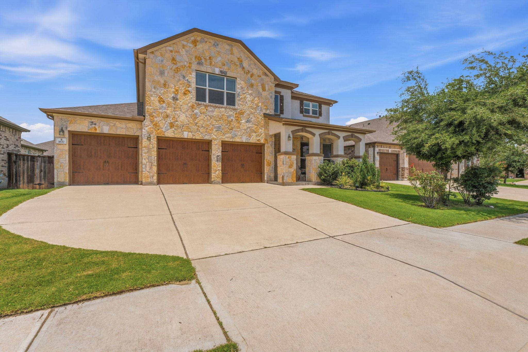 1617 Quynn LN, Leander, TX 78641