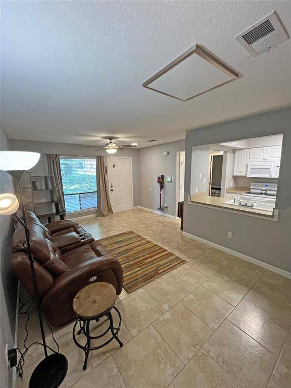 1705 Crossing PL #131, Austin, TX 78741