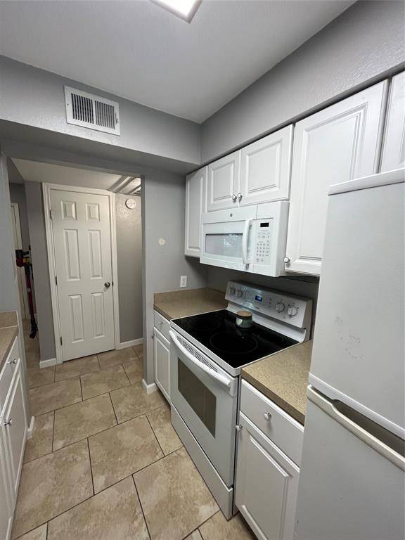 1705 Crossing PL #131, Austin, TX 78741