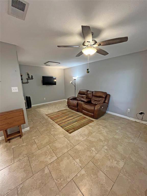 1705 Crossing PL #131, Austin, TX 78741