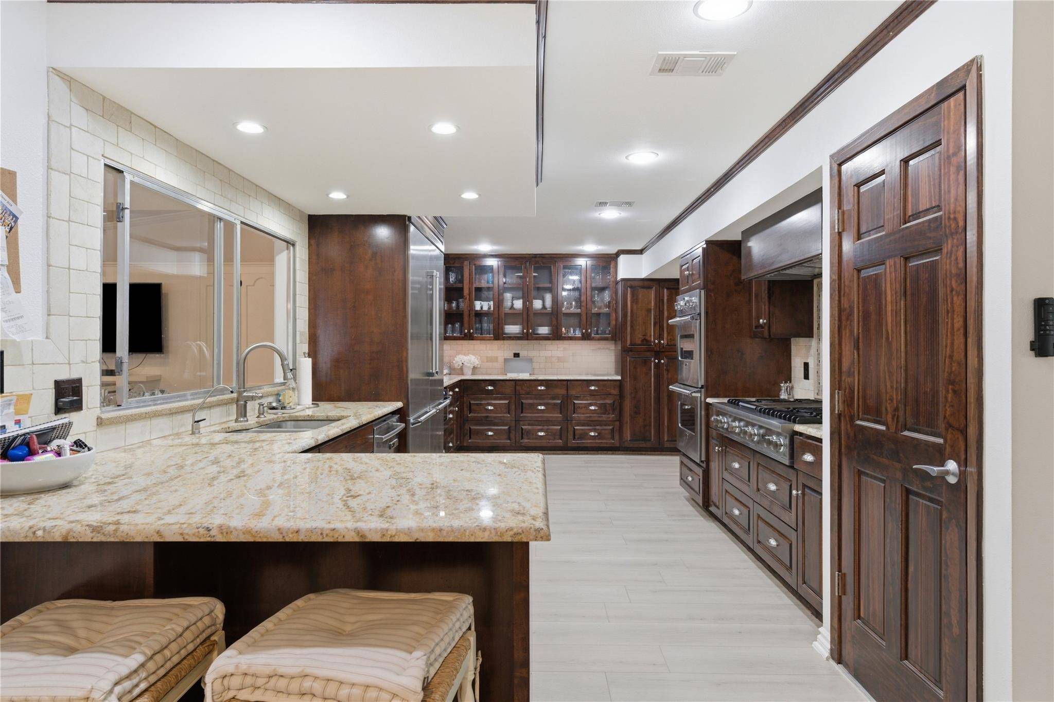 3409 Lakeside DR, Austin, TX 78723