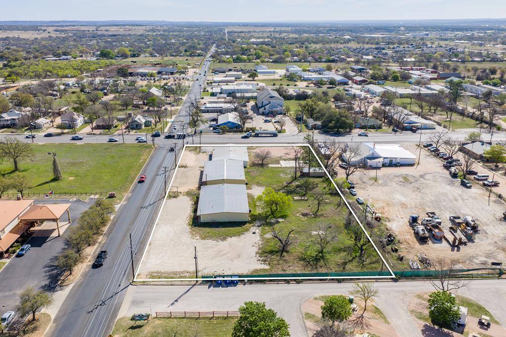 702 S Washington HWY, Fredericksburg, TX 78624