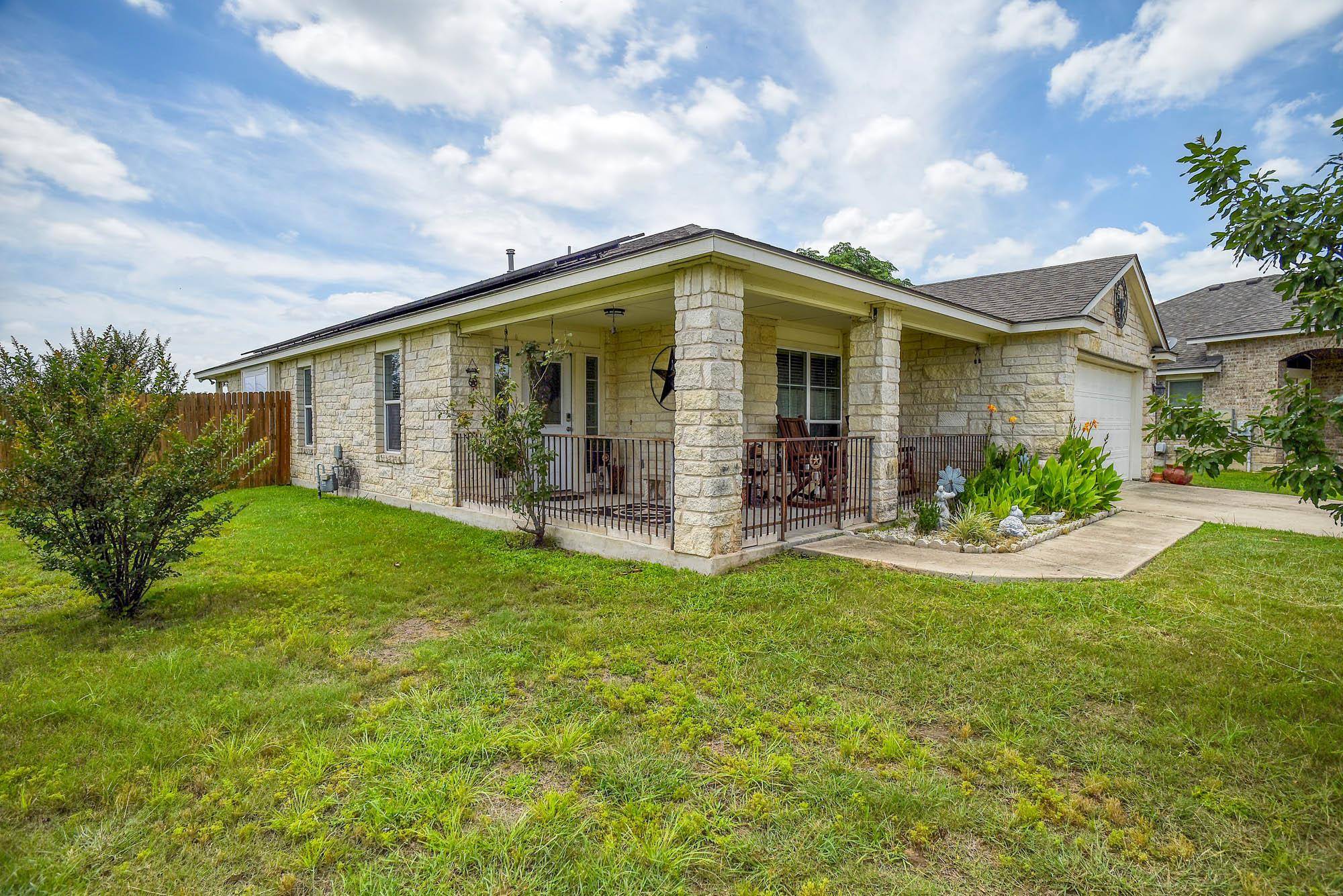 409 S. Hunting Lodge LN, Bastrop, TX 78602