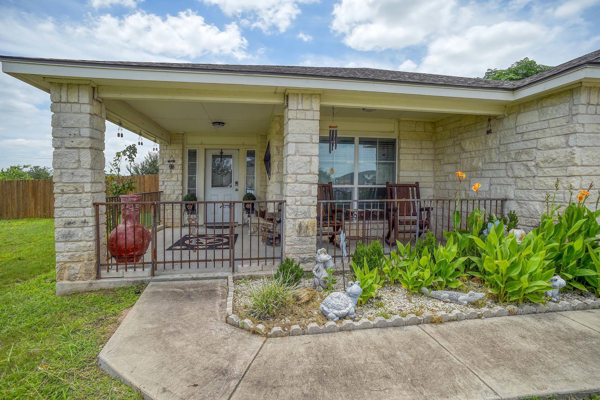 409 S. Hunting Lodge LN, Bastrop, TX 78602