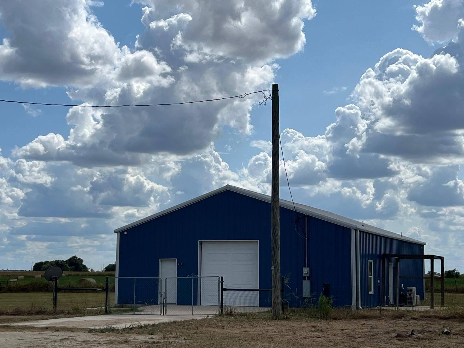 2000 County Road 453 RNCH, Coupland, TX 78615