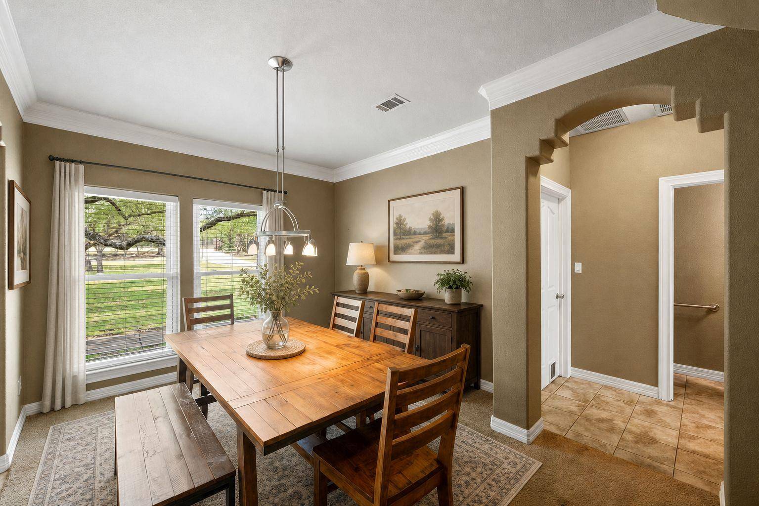 101 Pioneer TRL, Dripping Springs, TX 78620