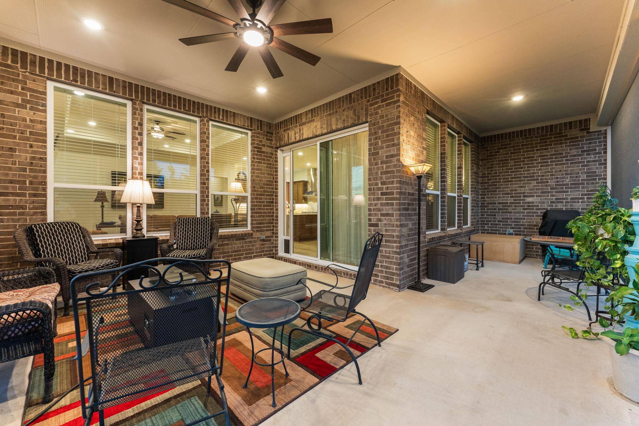 112 Telegraph LN, Georgetown, TX 78633