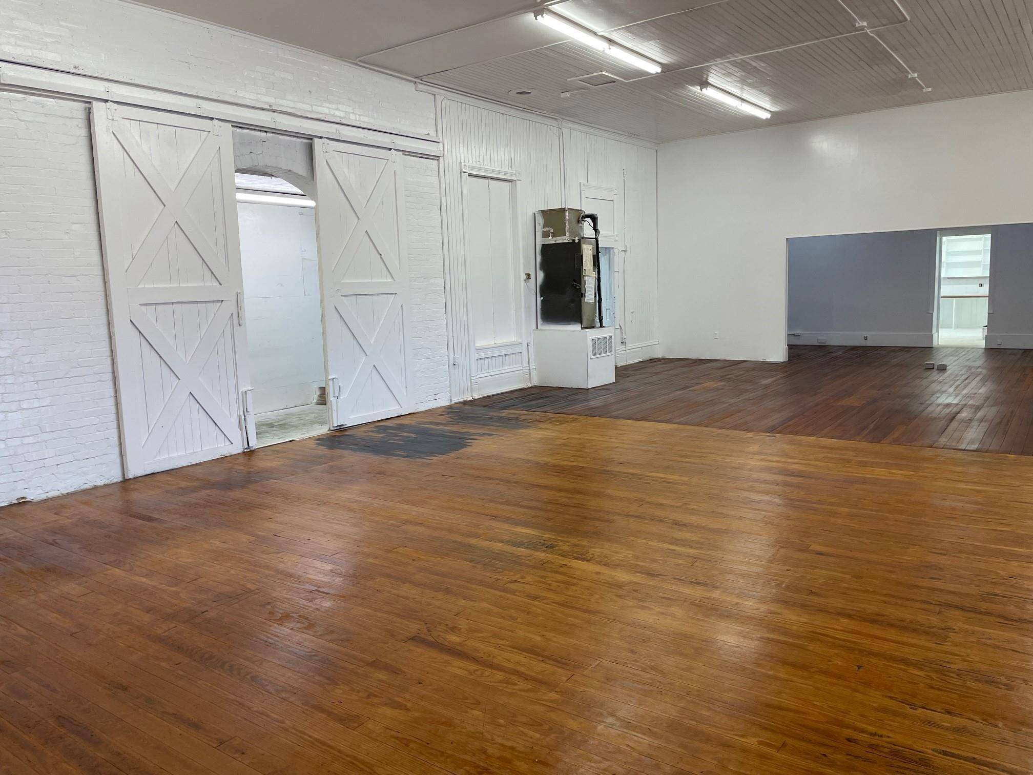 200 W New Braunfels ST, Seguin, TX 78155