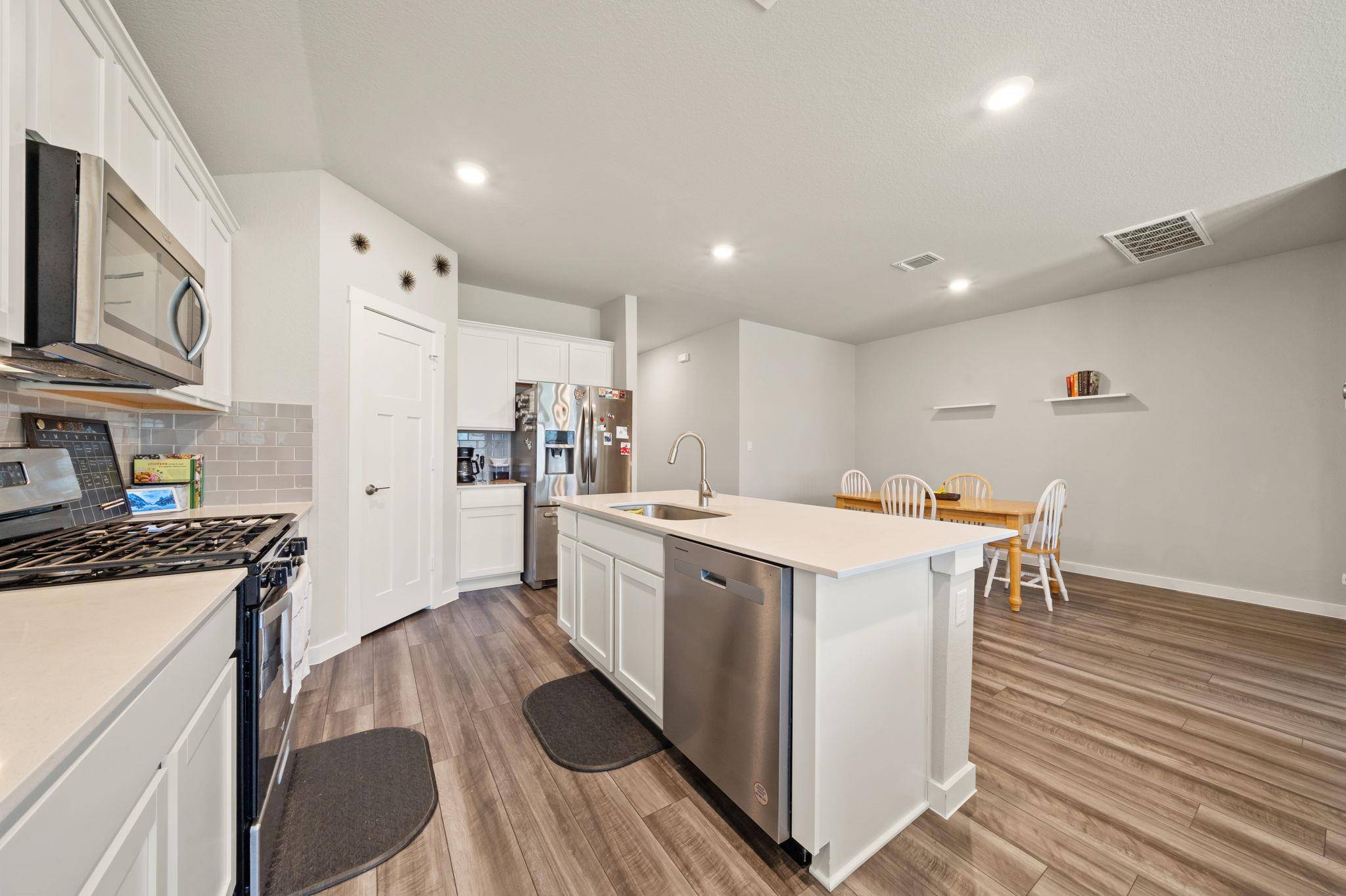 1117 Tipton ST, Georgetown, TX 78633