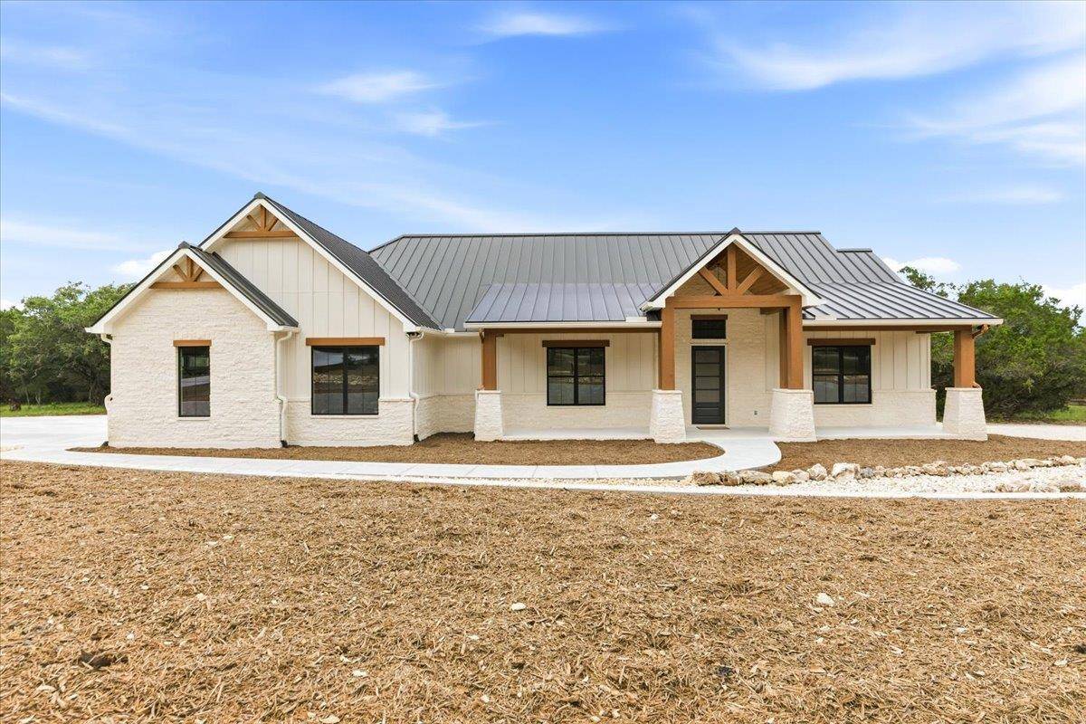 1744 Crossbow DR, Canyon Lake, TX 78133