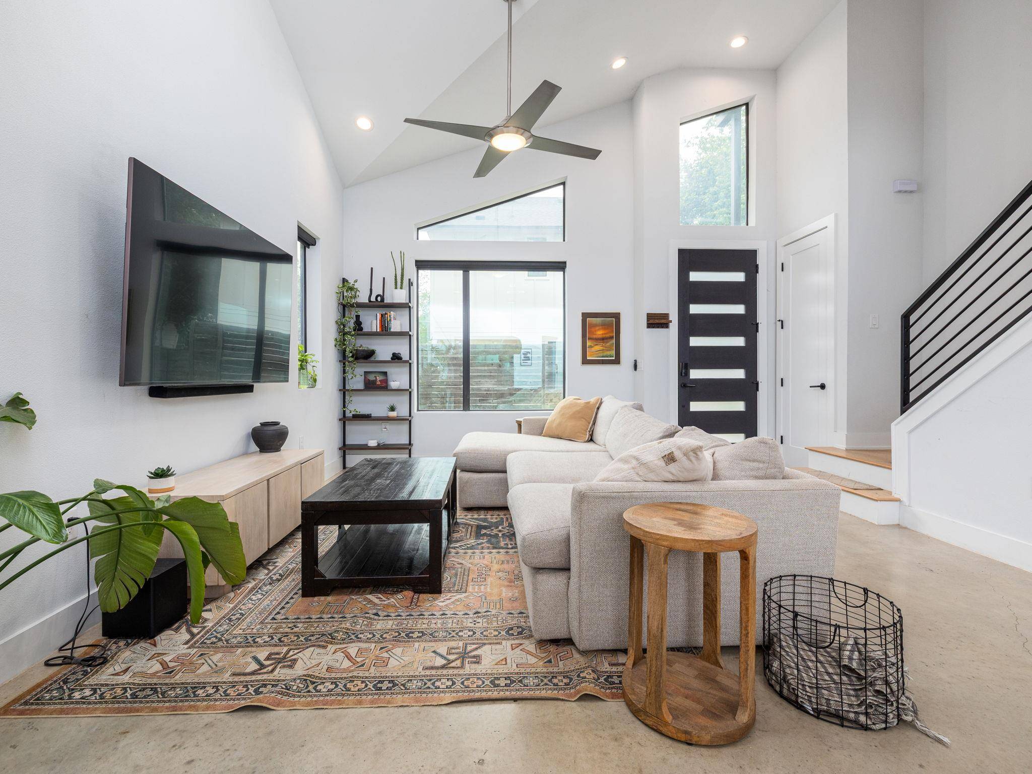 2909 E 3rd ST #2, Austin, TX 78702