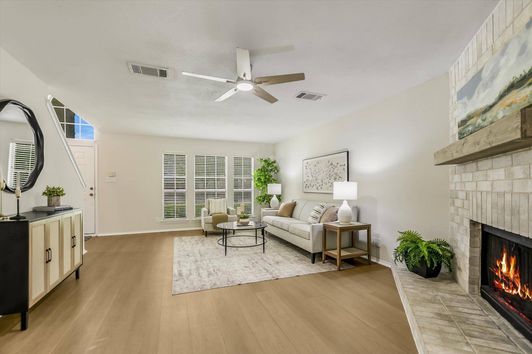 903 Creekmont DR, Round Rock, TX 78681