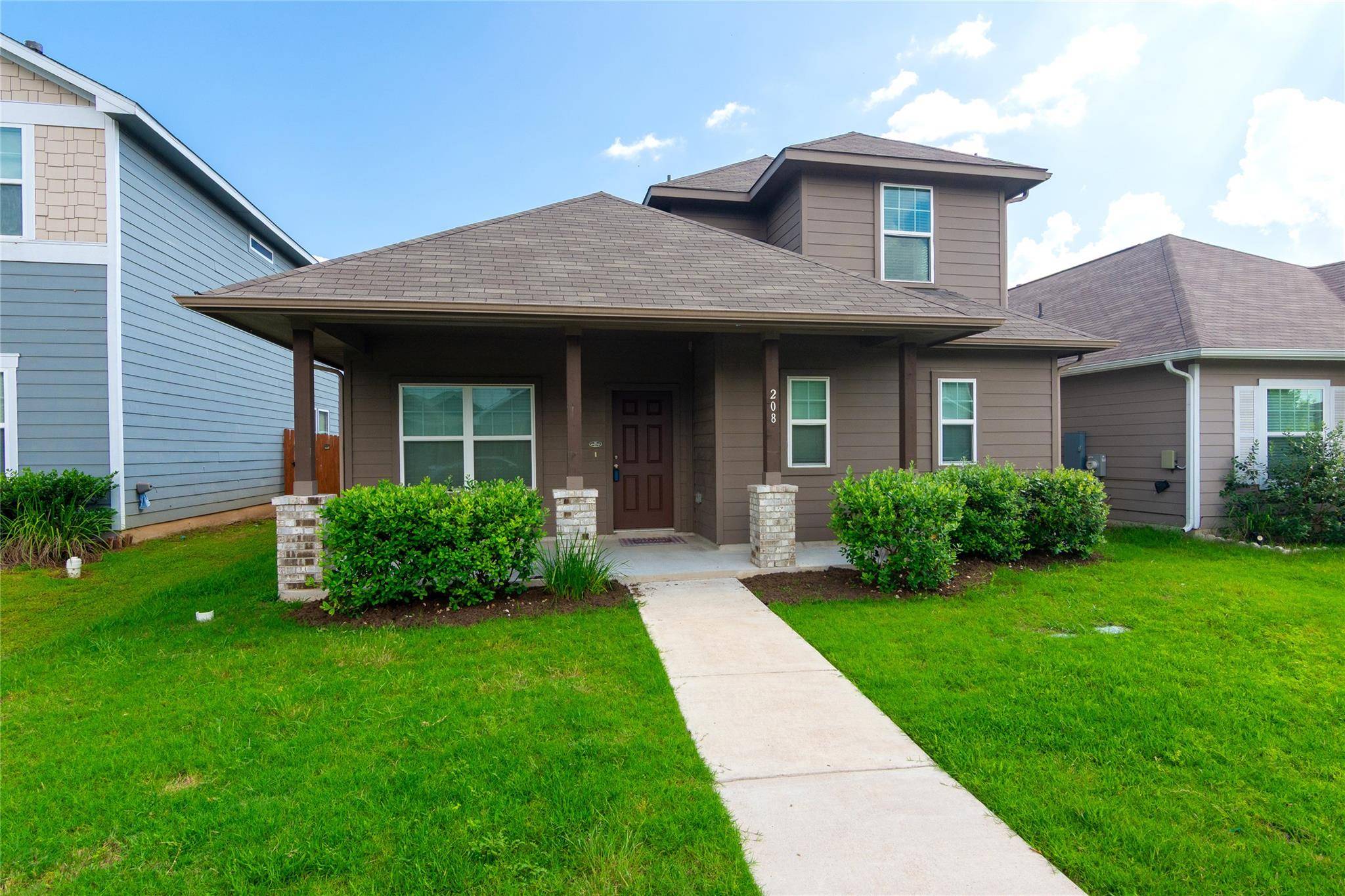 208 Timber Brook DR, Hutto, TX 78634
