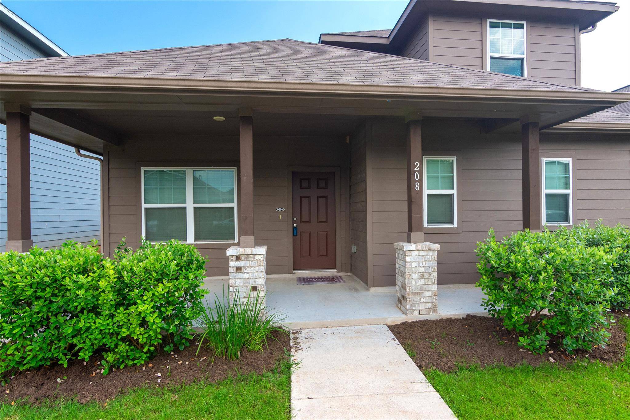 208 Timber Brook DR, Hutto, TX 78634