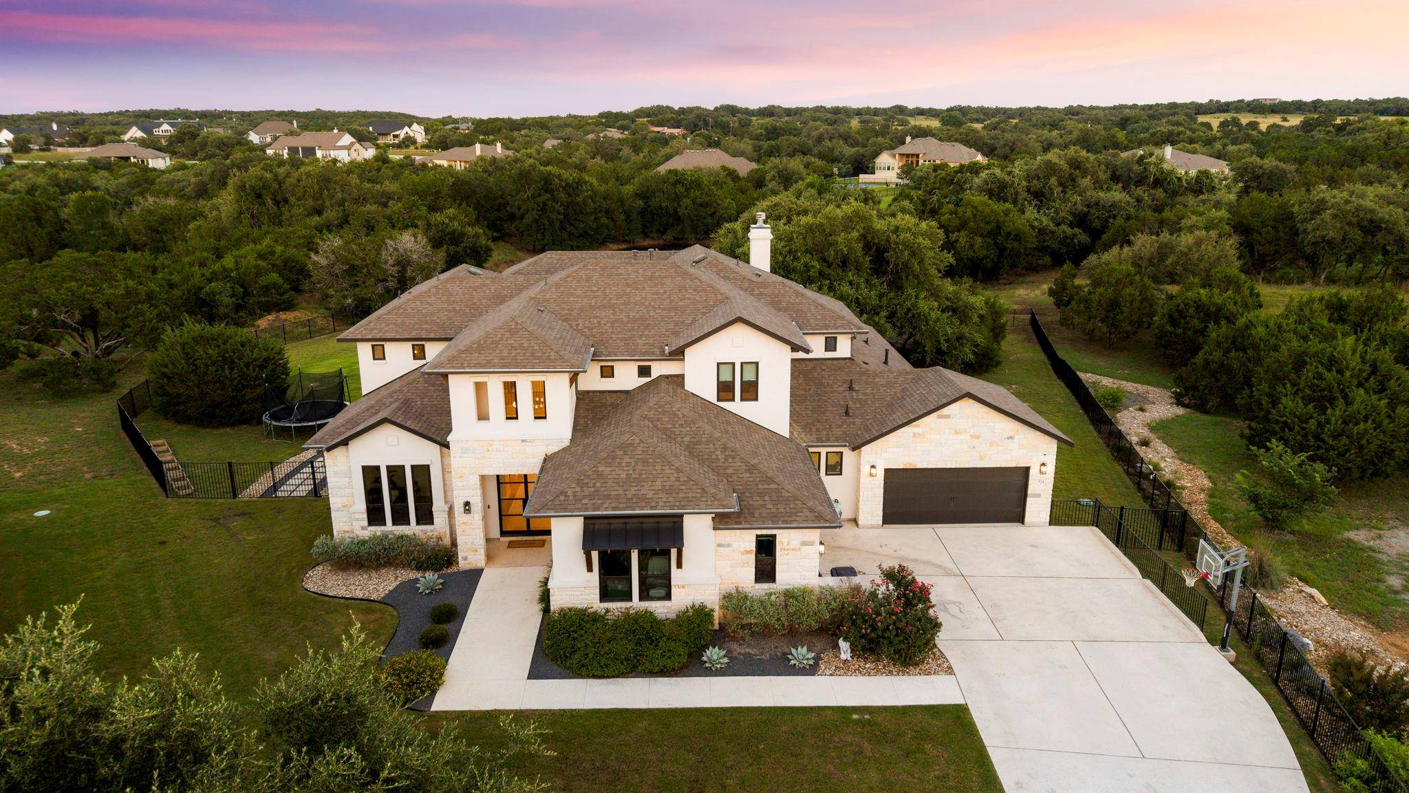 524 Francis CT, Liberty Hill, TX 78642