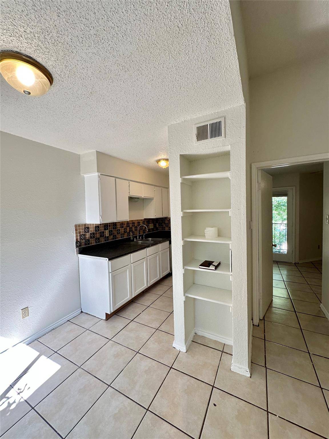 4322 Gillis ST #204, Austin, TX 78745