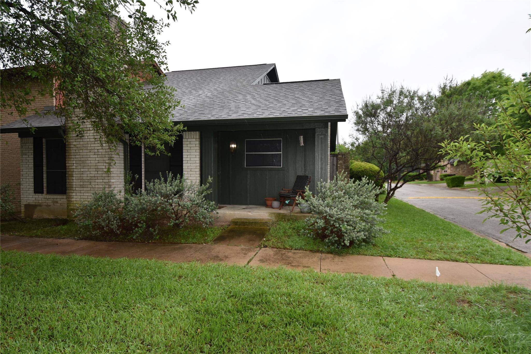 2000 Millay DR, Austin, TX 78752