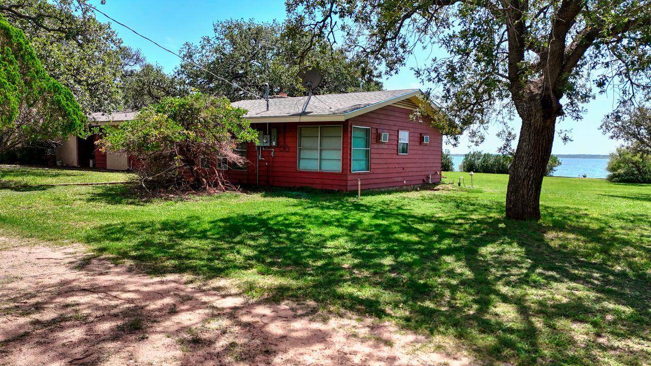 110 W Lakecrest DR, Bluffton, TX 78607