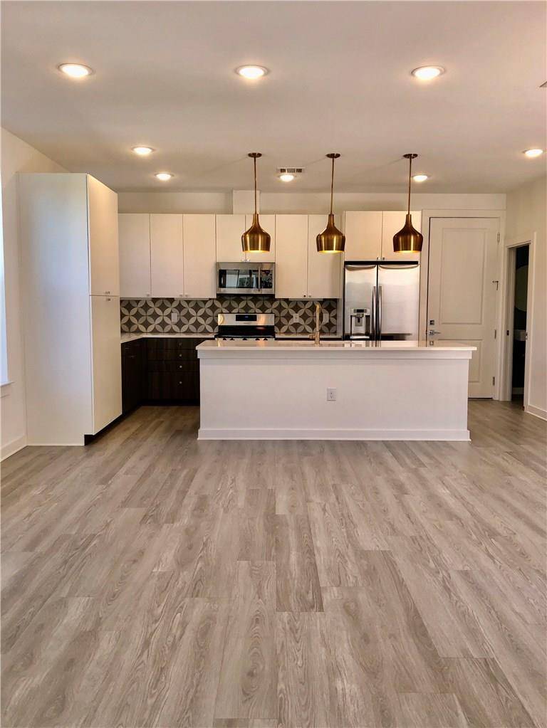 2624 Metcalfe RD #6, Austin, TX 78741