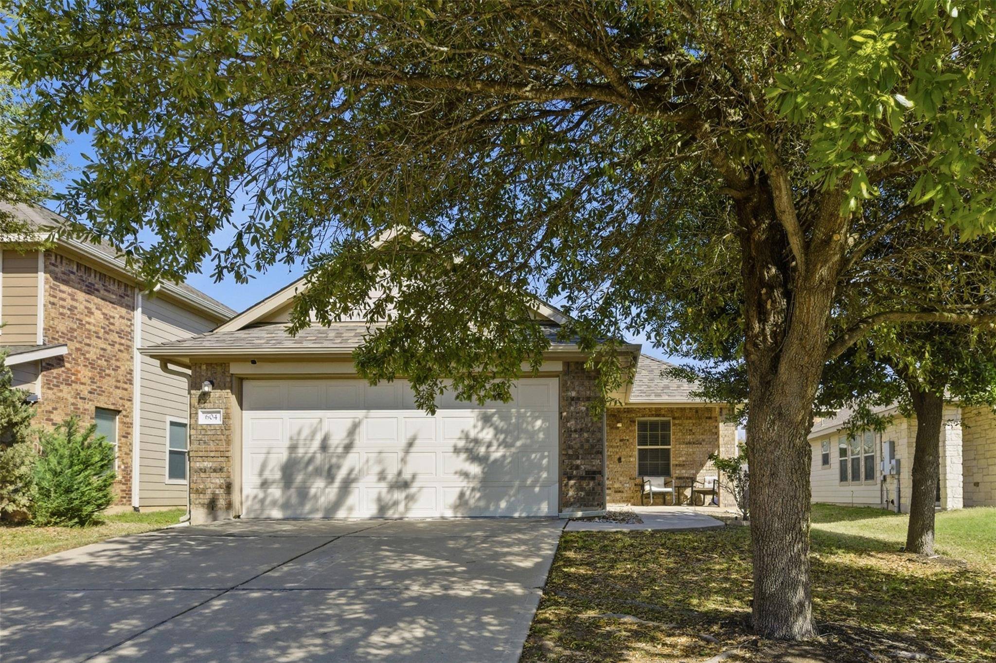 604 Mourning Dove LN, Leander, TX 78641